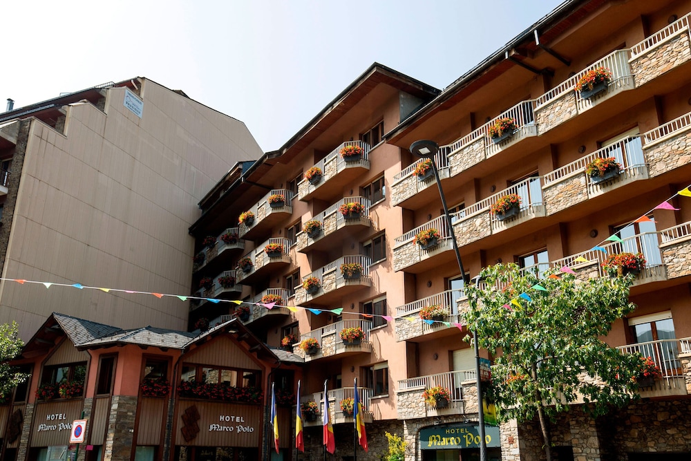 Marco Polo Hotel 2/64