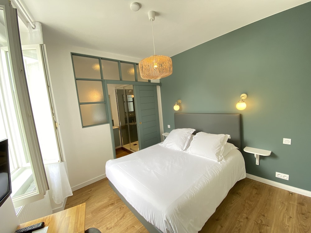 Hôtel Saint-Michel 8/50
