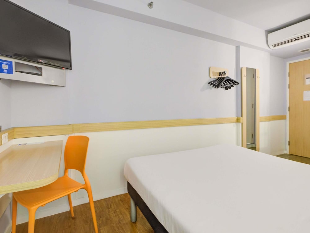APARTMENT, DOUBLE BED