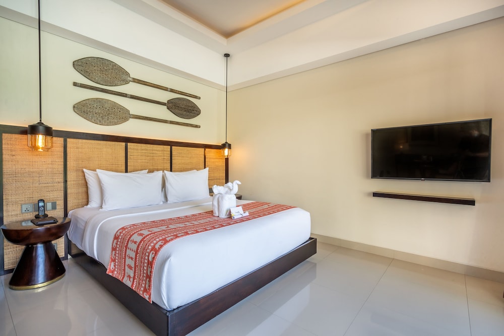 Suites Pool Access