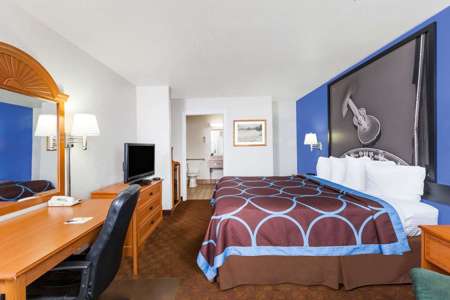 Super 8 by Wyndham Cleburne 5/11