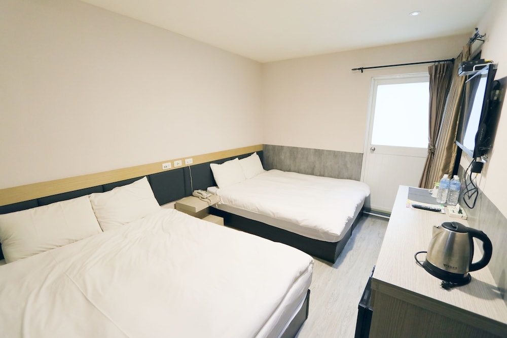 YPJ HOTEL 29/70
