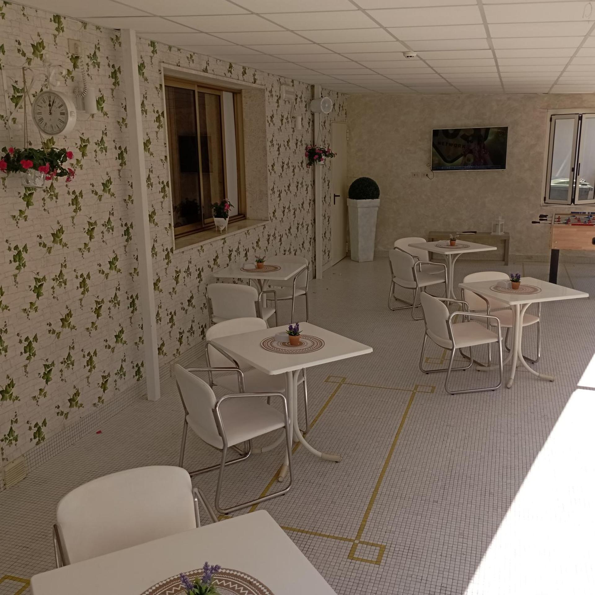 Hotel Raul 39/50