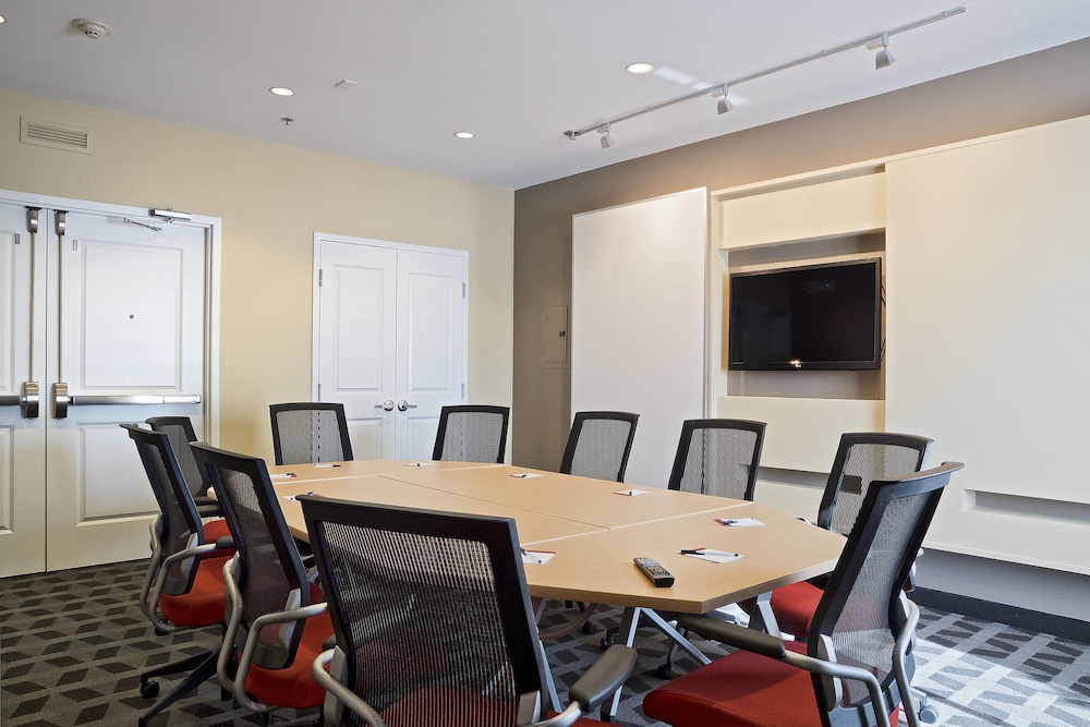 Towneplace Suites By Marriott Dodge City 34/37
