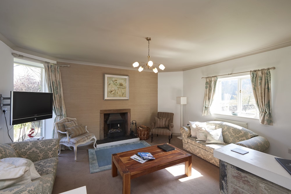 Loch Ness Country House Hotel 36/44