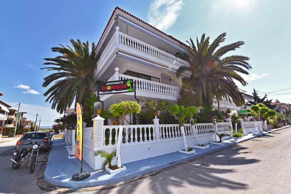Dionisos Palms 43/50