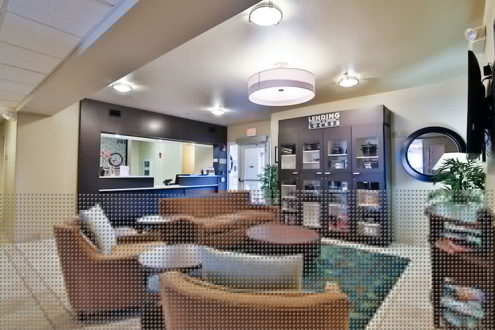 Candlewood Suites Bismarck 33/51
