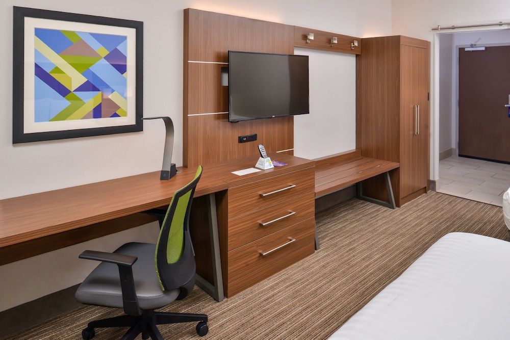 HOLIDAY INN EXPRESS & SUITES VAN HORN 42/65