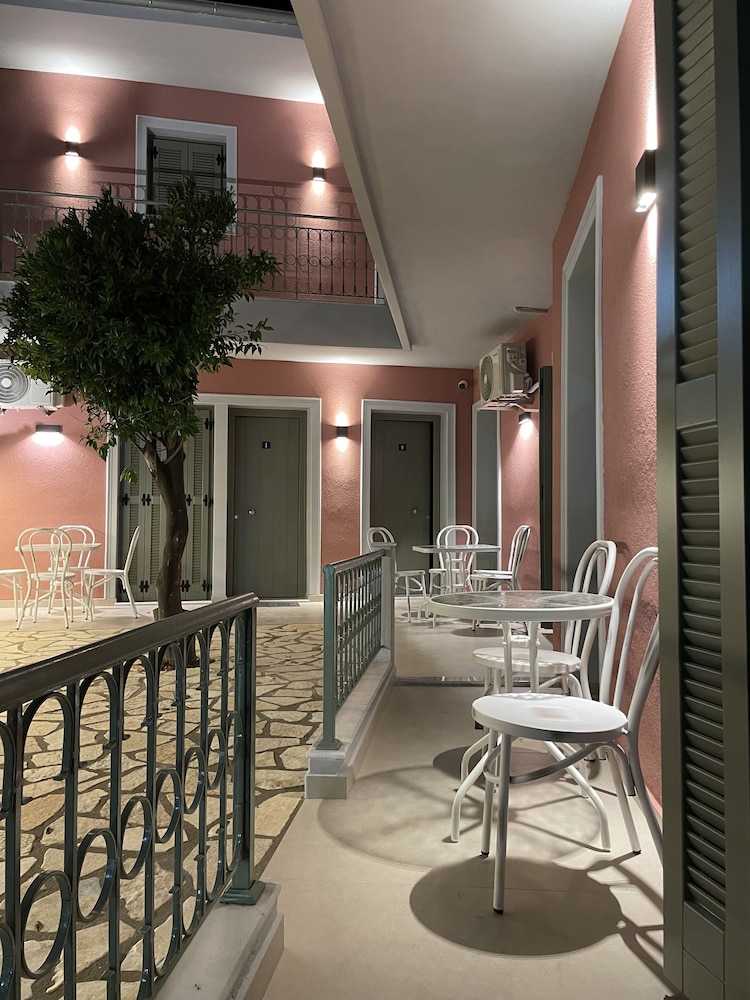 ANAX APARTMENTS PARGA 25/38