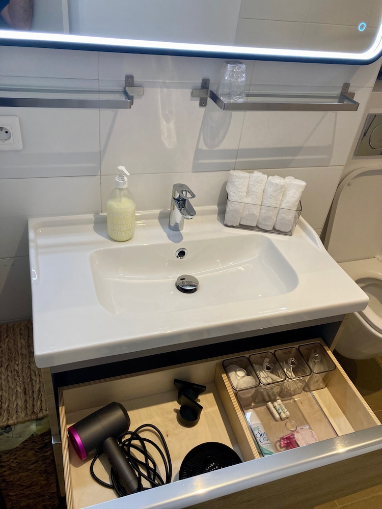 Cannes City B&B 34/37