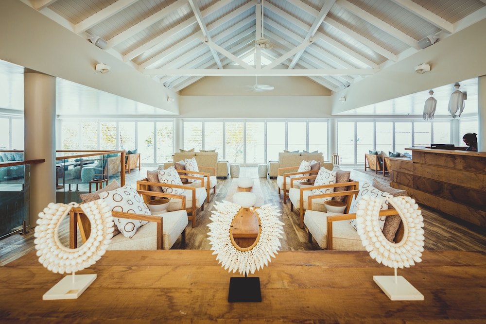 Carana Beach Hotel 59/68