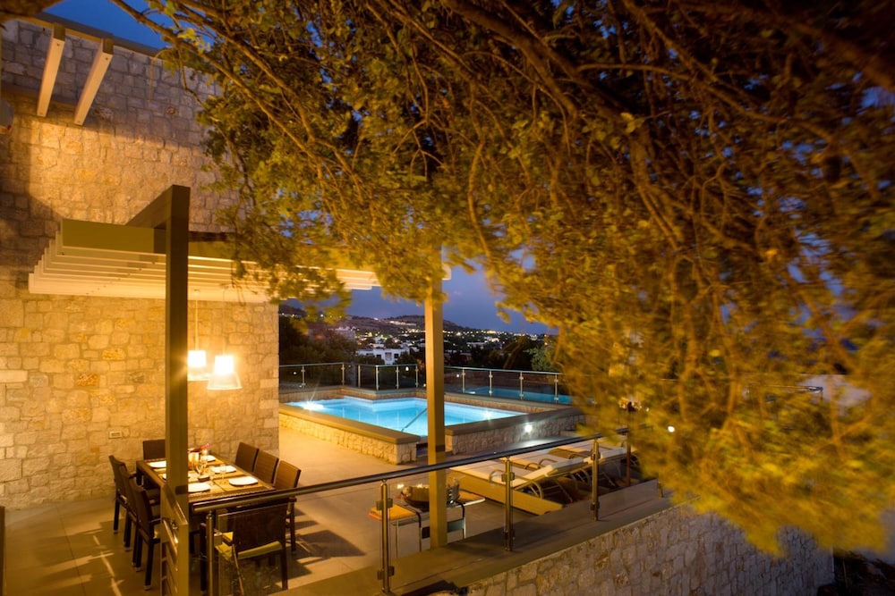 Blue Dream Luxury Villas 56/60
