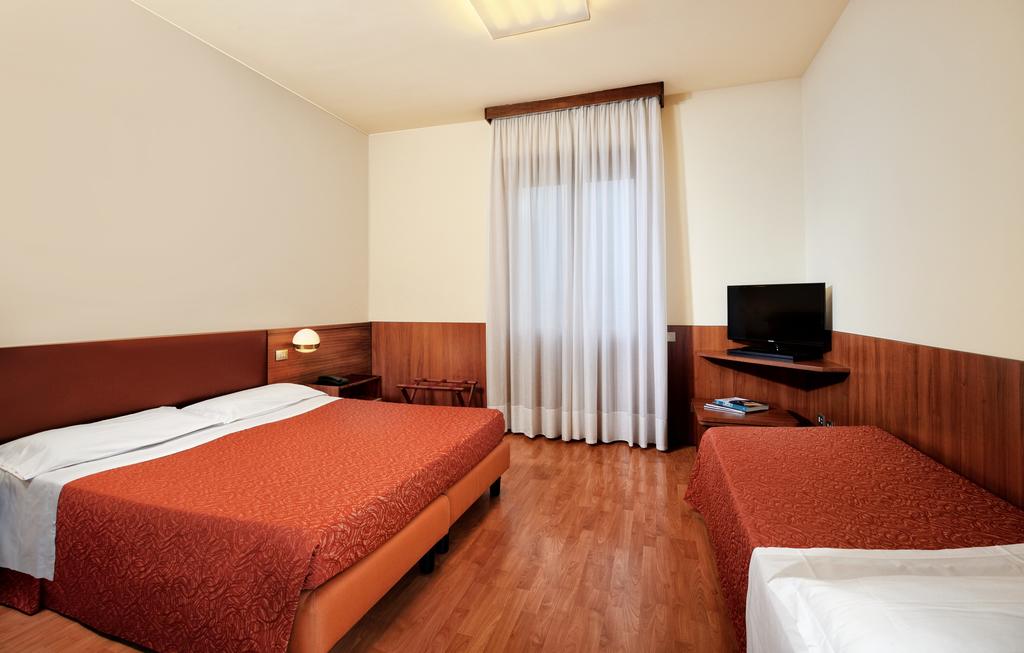 GRAND HOTEL ELITE 9/50
