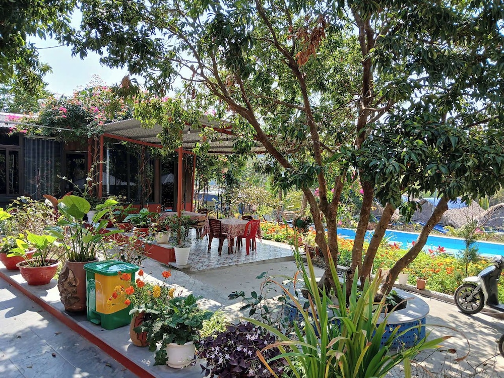 Catba Papillon Garden Bungalow & Resort 39/50