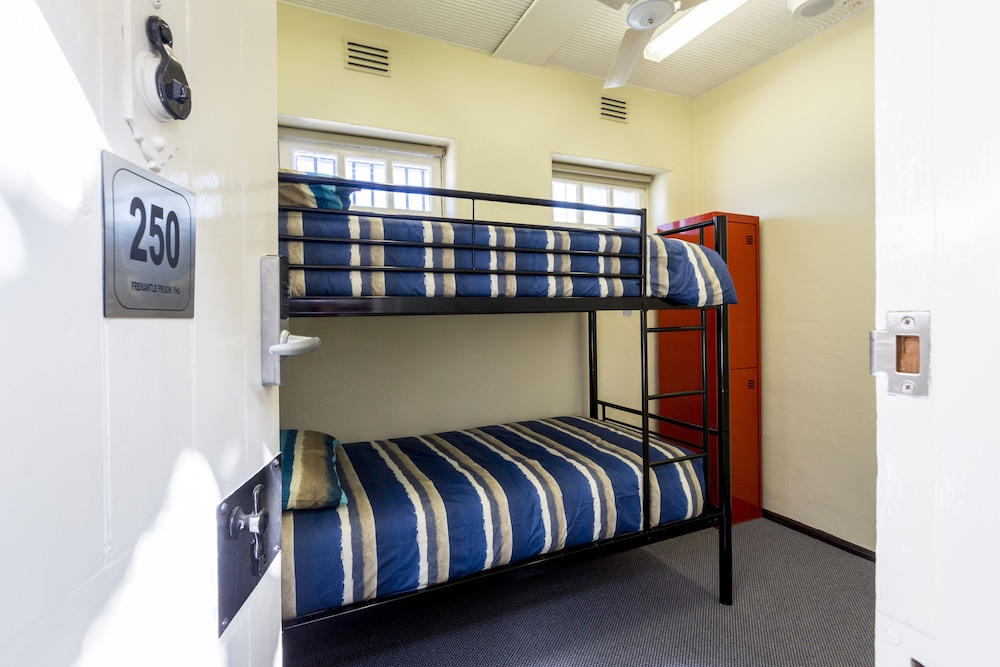 YHA Fremantle Prison 20/27
