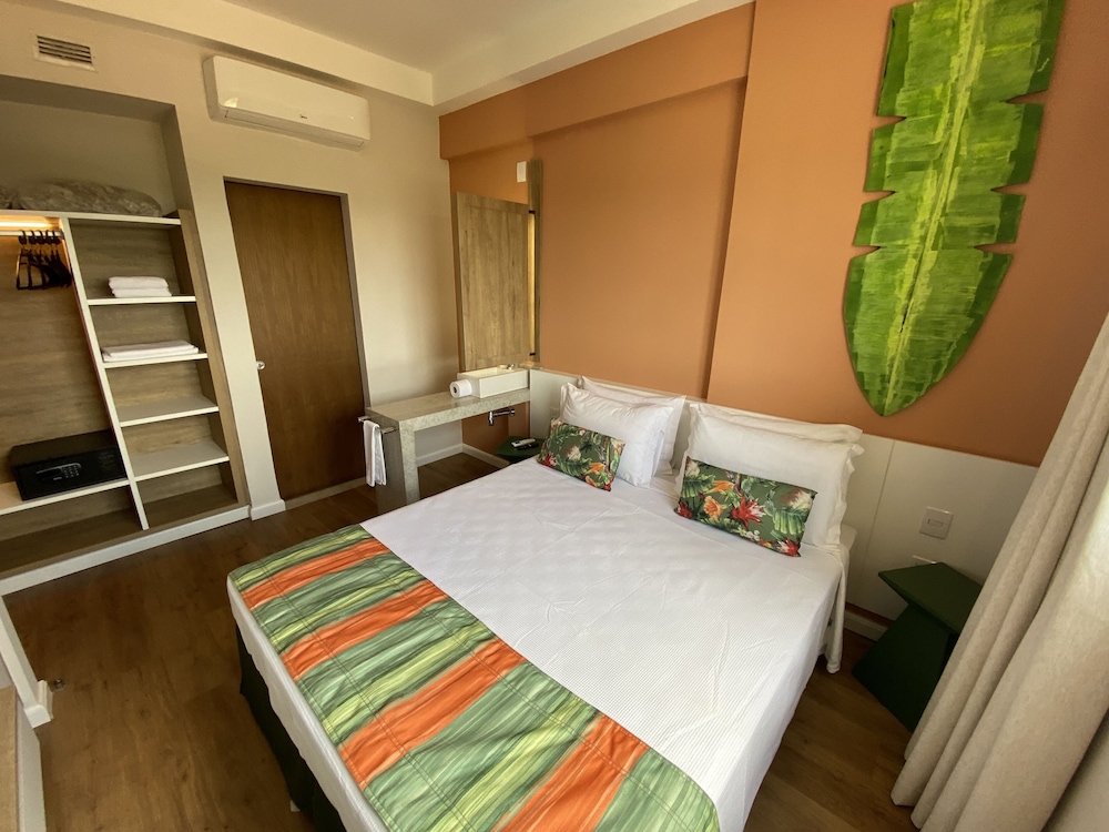 Hot Beach Suites 29/50