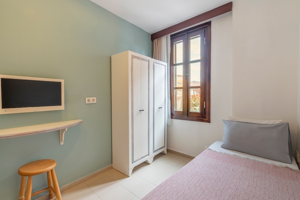 Bouti Ayvalik Otel 37/50