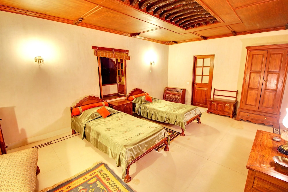 FORT POKARAN HOTEL 12/34