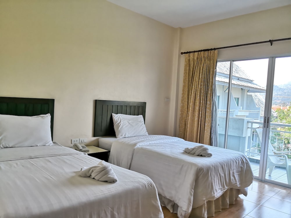 Baan Suksiri Hotel 13/36
