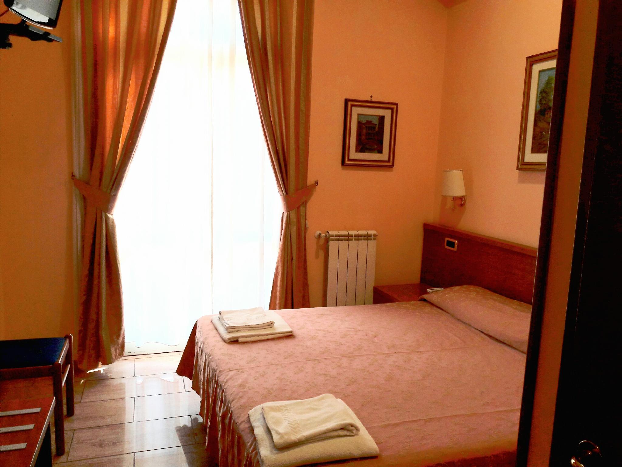 ROOM, DOUBLE BED, PRIVATE BATHROOM
