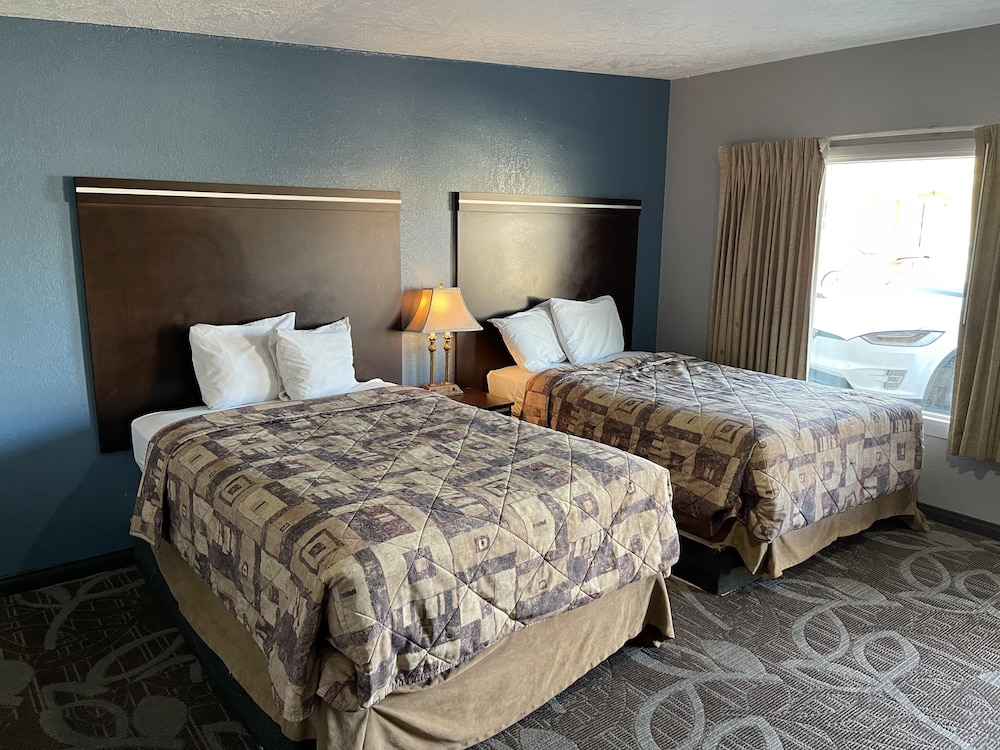 Sands Motel 12/28
