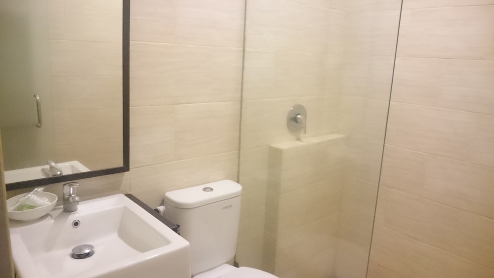 Sinar II Hotel 33/33