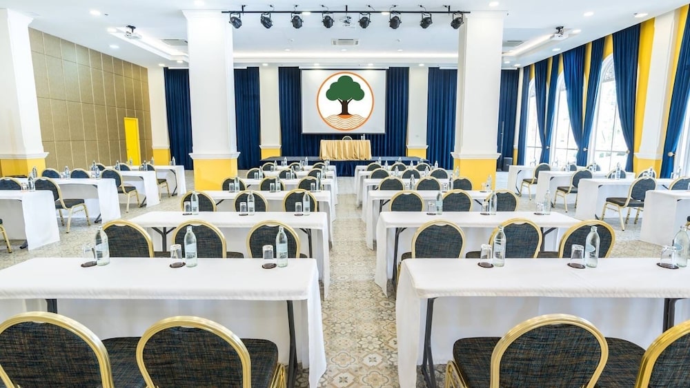 Chiangkhong Teak Garden Riverfront Hotel 64/74