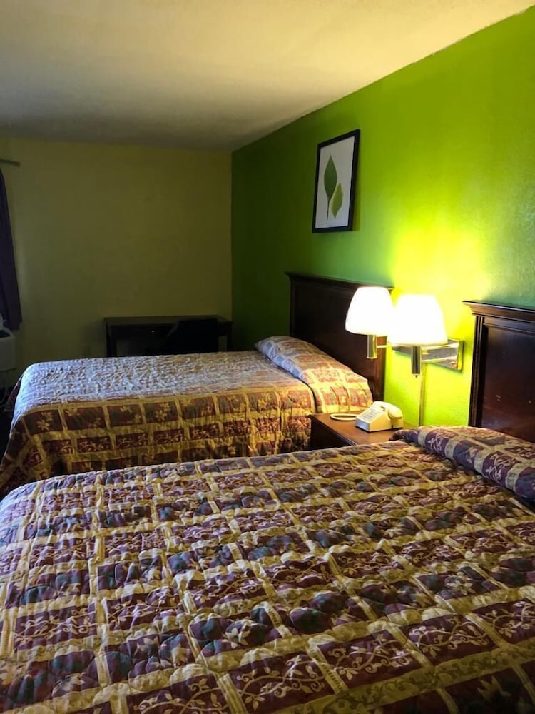 Travel Inn Motel 23/50