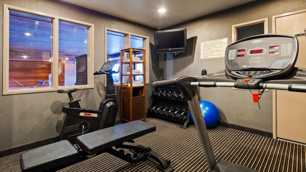 Best Western Plus Rama Inn & Suites 20/34