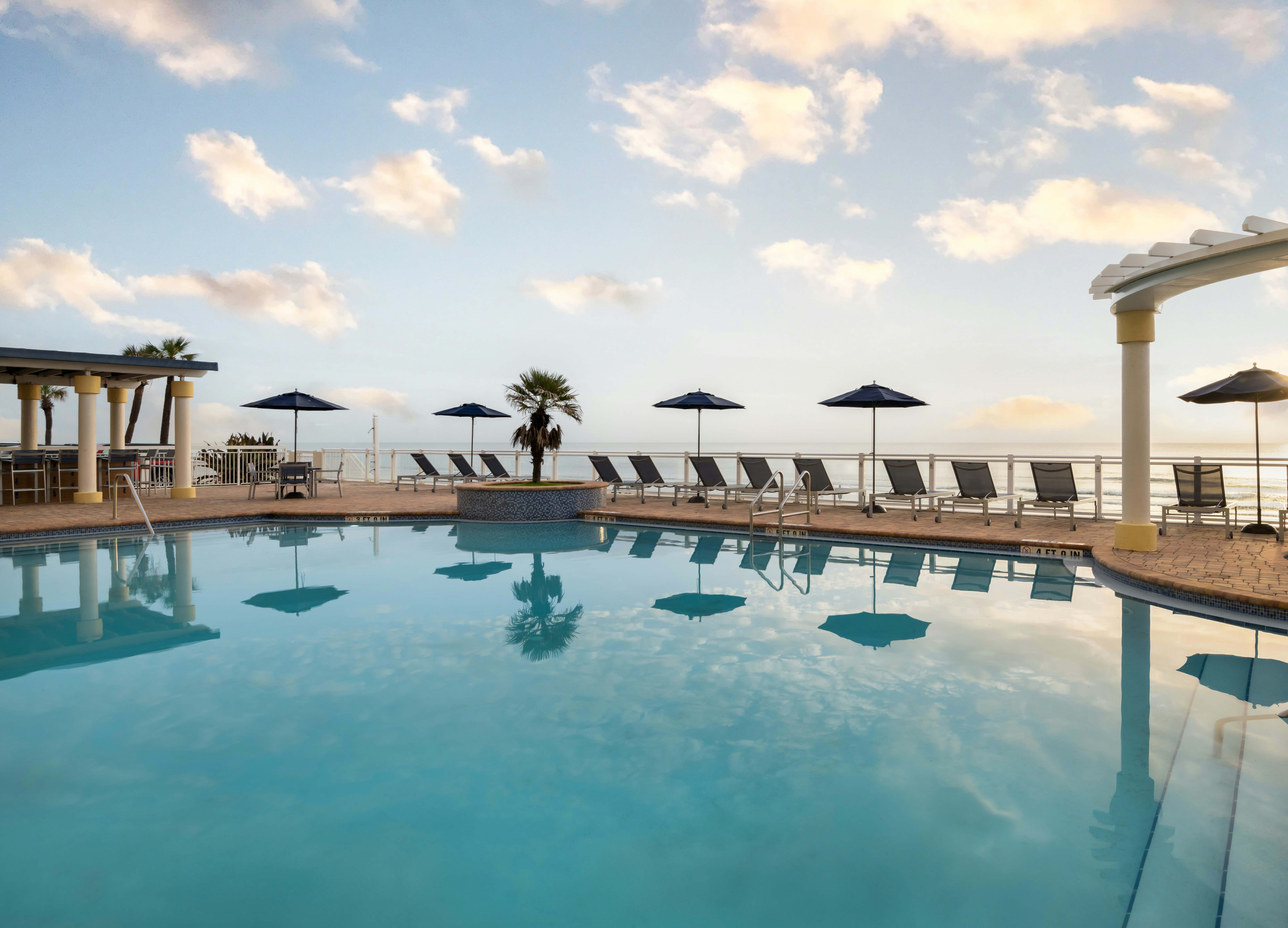 Hilton Garden Inn Daytona Beach Oceanfront 57/58