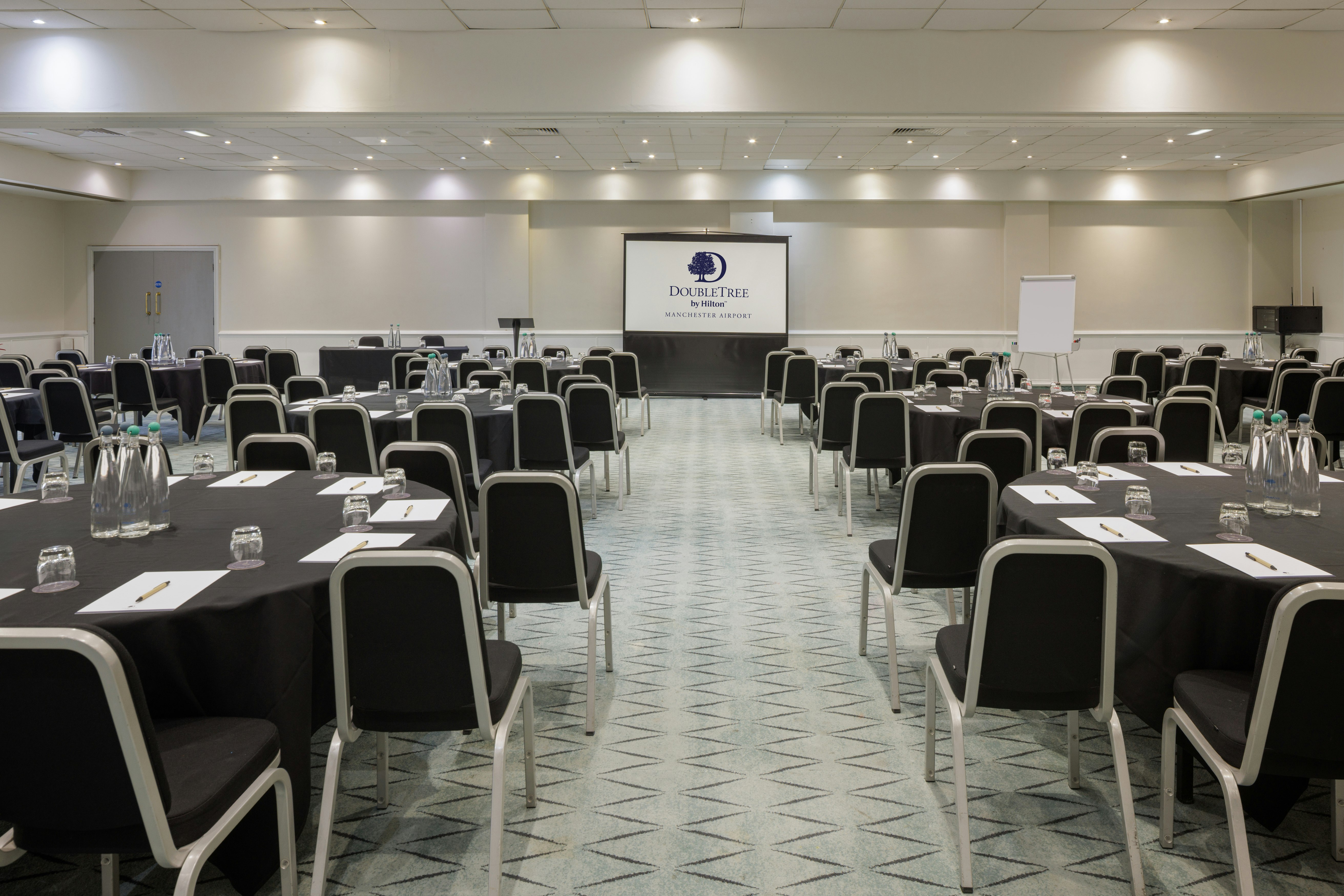 Doubletree by Hilton Manchester Airport 60/62