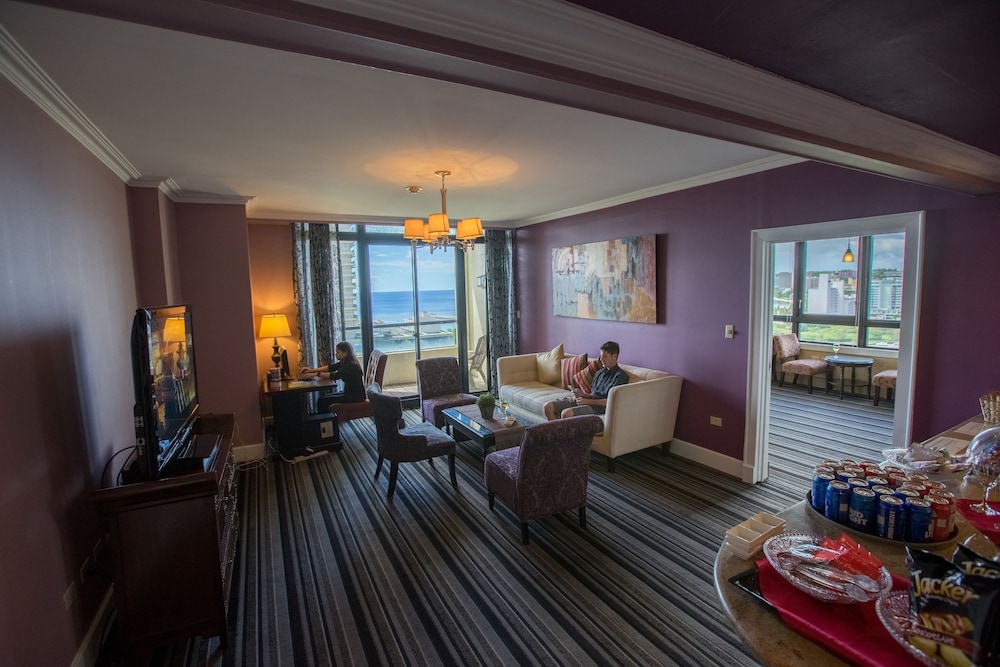 Royal Orchid Guam Hotel 34/50