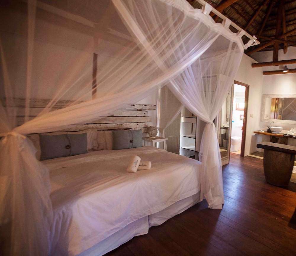 Vilanculos Beach Lodge T 10/50