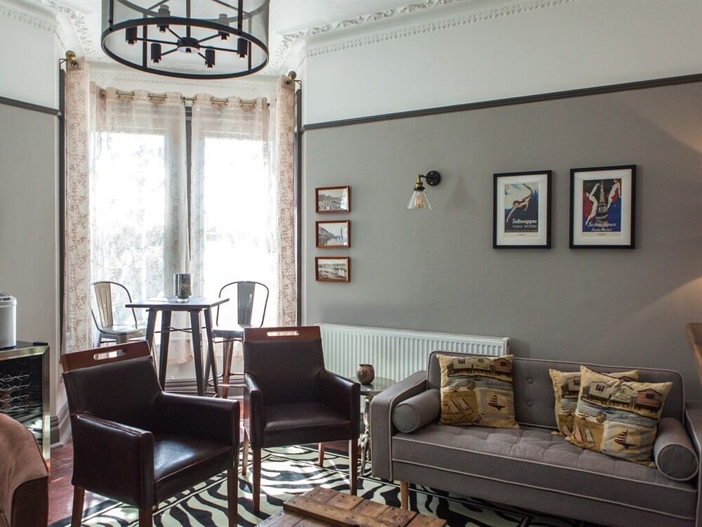 Oaklands Guest House 30/50