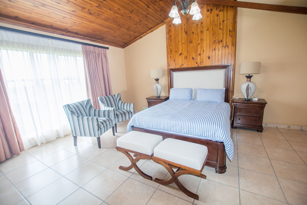 Hoyo Hoyo Machadostud Lodge 5/27