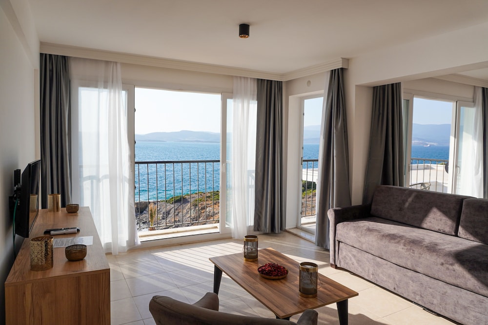 Ni Marin Hotel 17/40