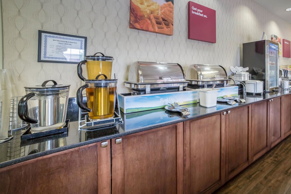 Comfort Suites Airport Salt Lake City, UT 23/35
