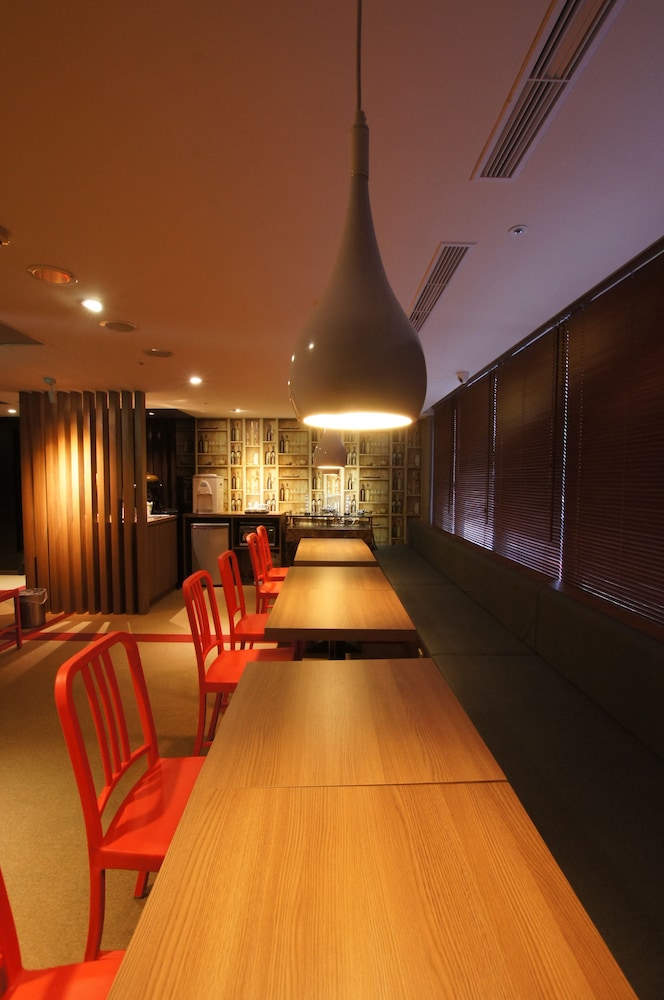 Colors Infinity Inn 46/70