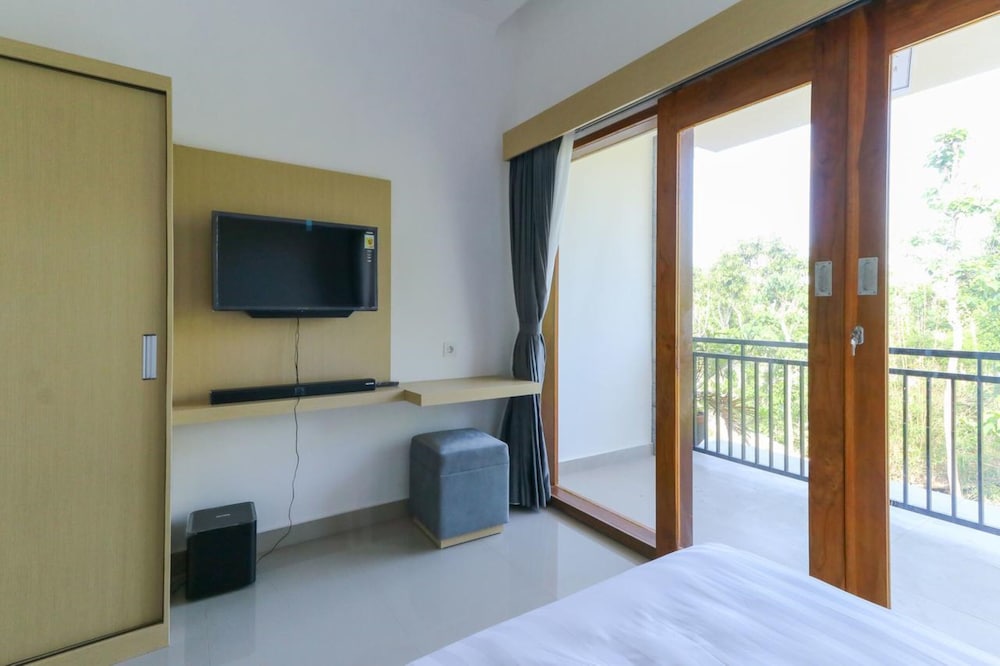 Artaloka Hotel & Restaurant 8/22