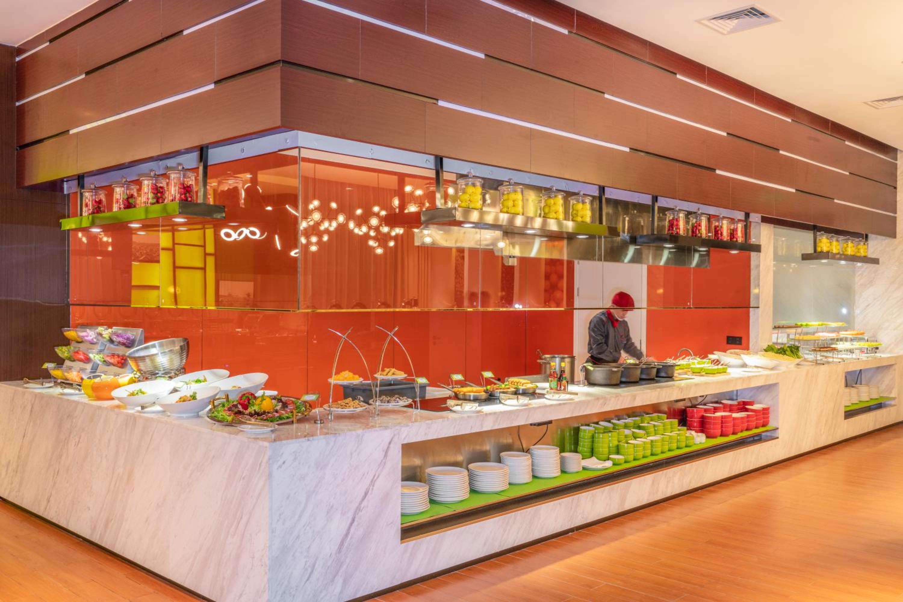 Hampton by Hilton Zhanjiang Renmin Avenue — photo 4