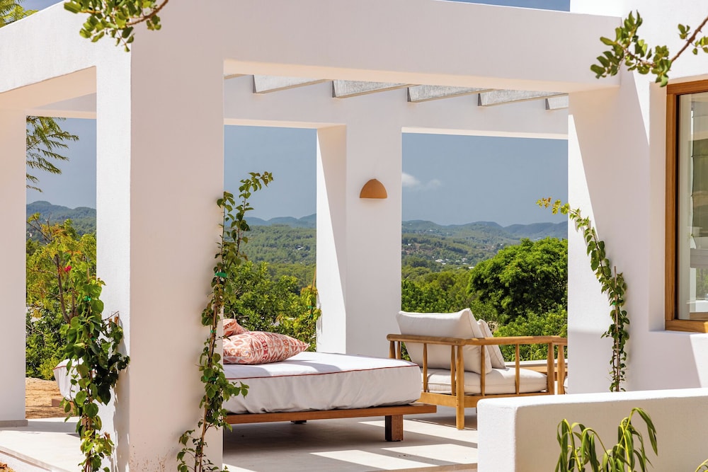 Can Lluc Boutique Country Hotel & Villas 10/92