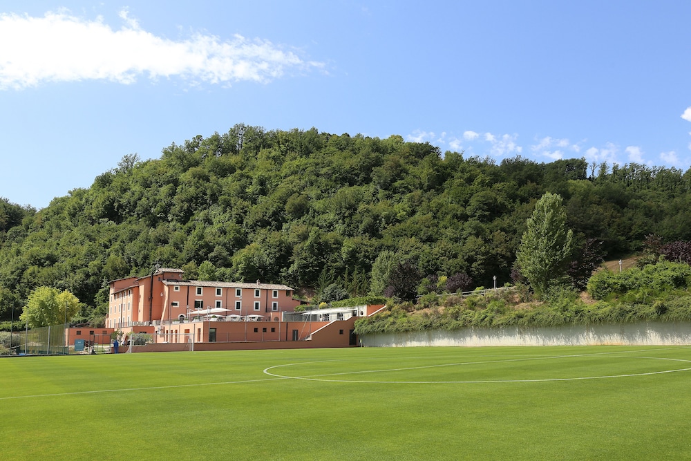 La Reggia Sporting Center Hotel 53/56