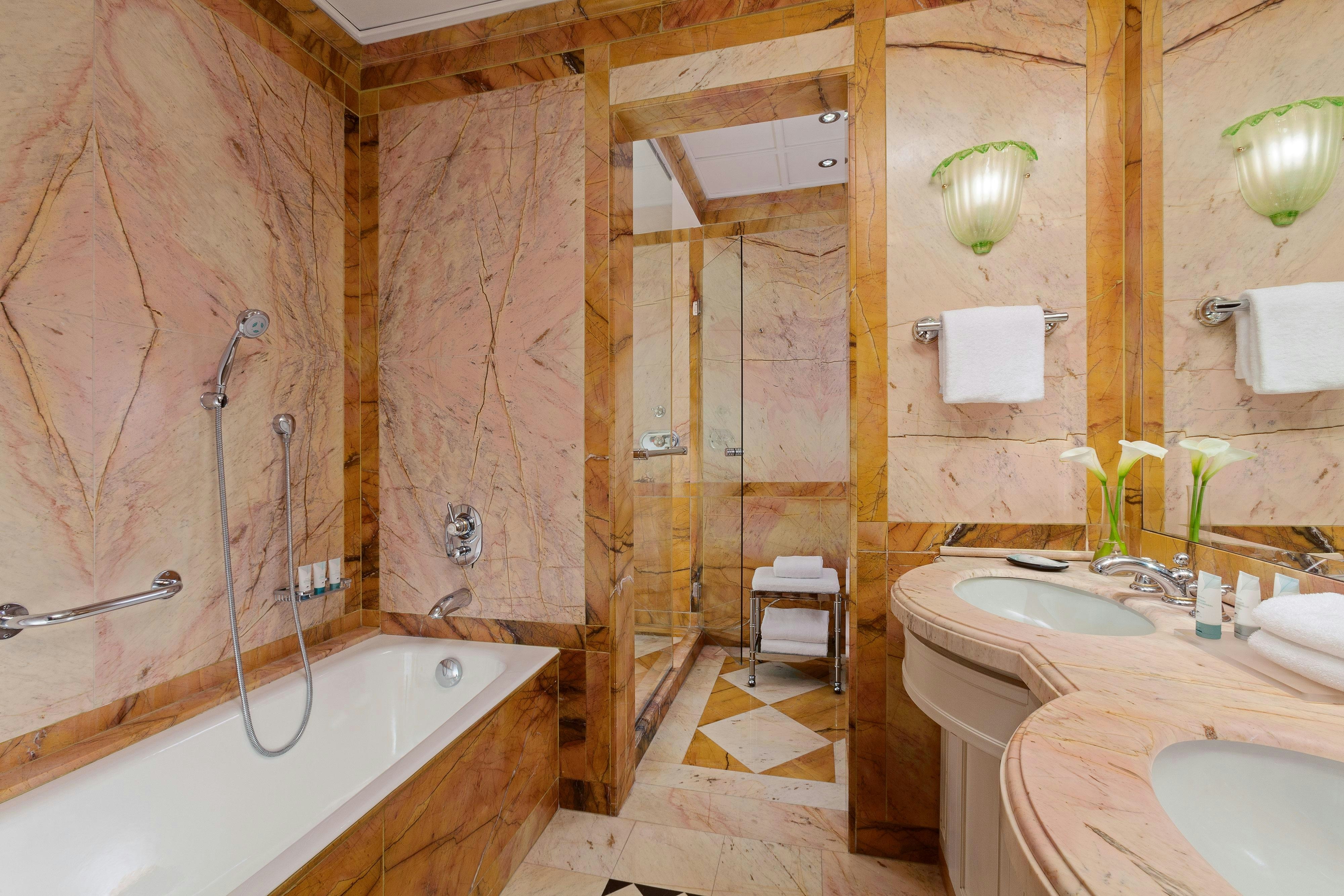 غرفة بسرير مزدوج، The Westin Excelsior Roma 4/8