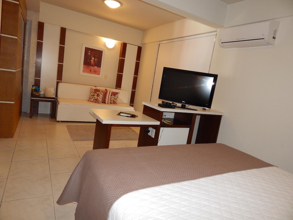 Altadomo Hotel 21/69