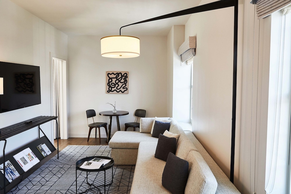 The Alida, Savannah, a Tribute Portfolio Hotel 58/84