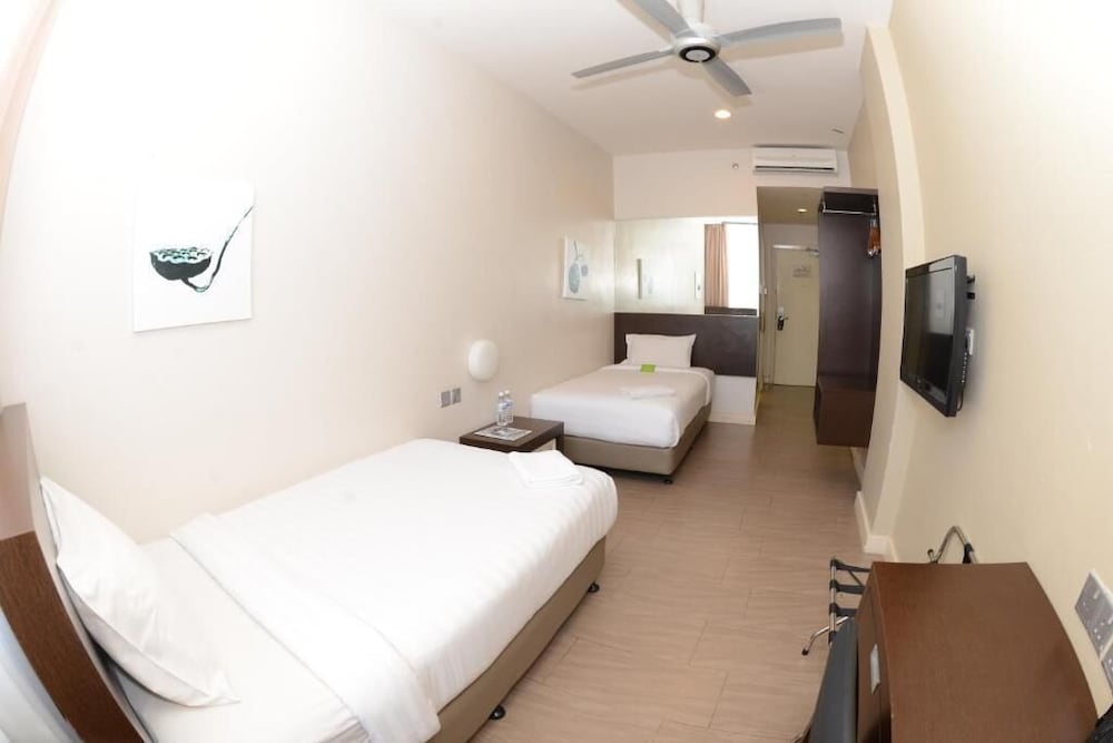 101 HOTEL BINTULU 18/28