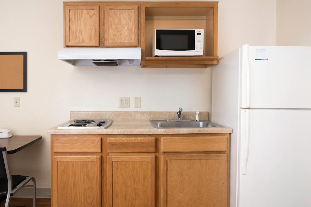 WoodSpring Suites Texas City 24/36