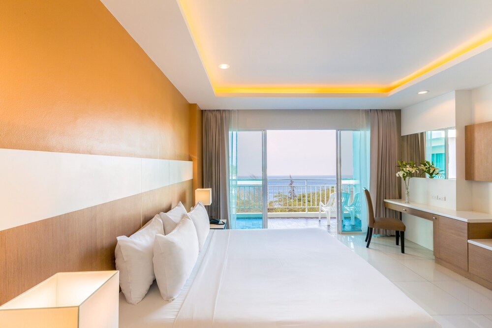Chanalai Hillside Resort 27/74