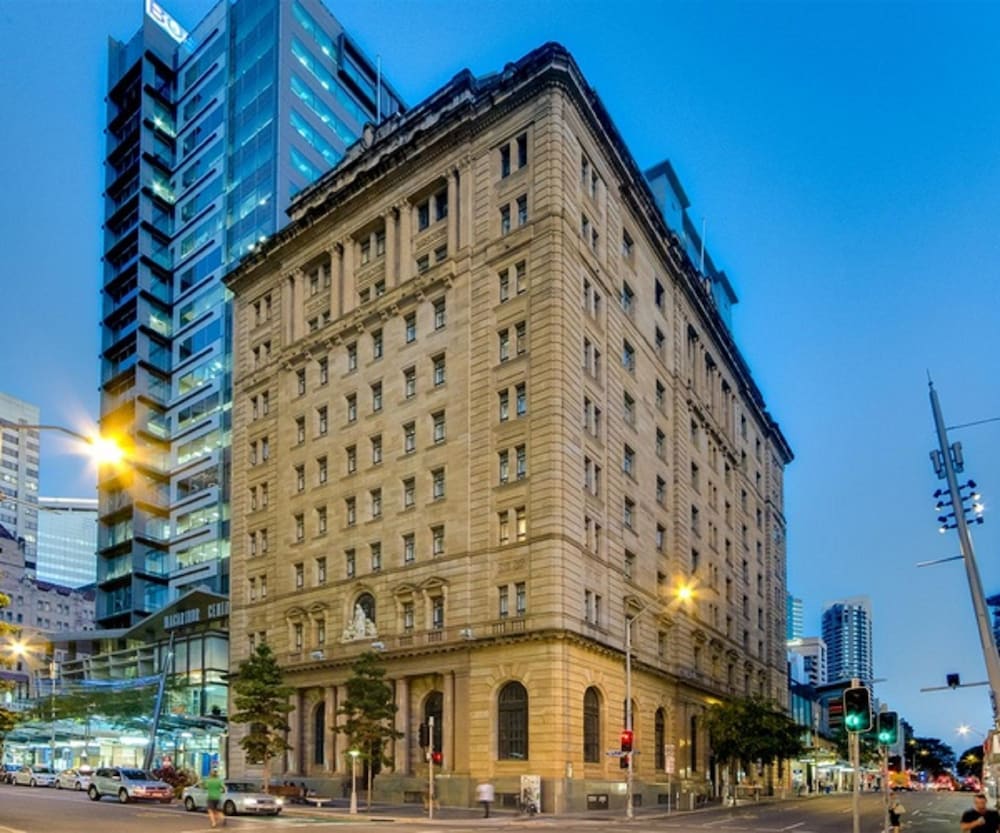 MACARTHUR CHAMBERS 1/38