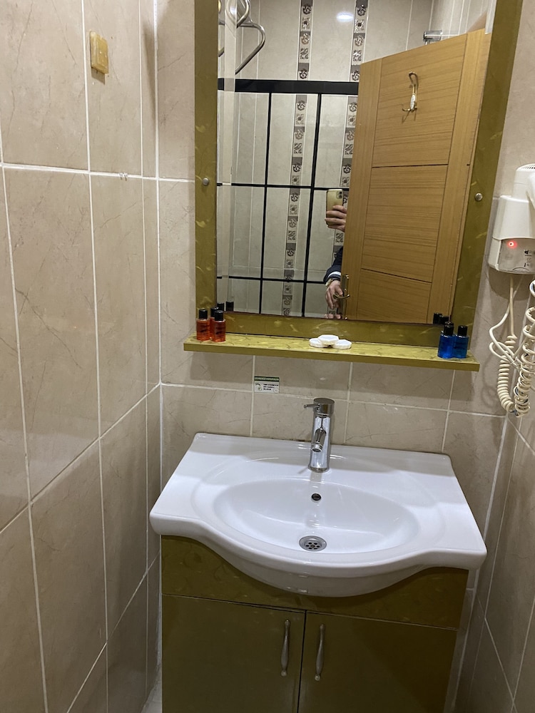 Santefe Hotel 62/64